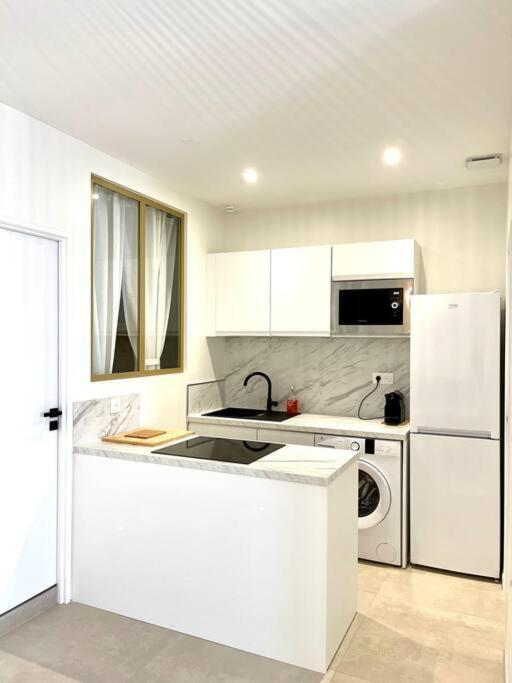 Appartement Moderne + Parking A 50M De La Mer Ла Сиота Екстериор снимка