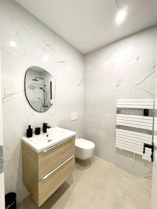 Appartement Moderne + Parking A 50M De La Mer Ла Сиота Екстериор снимка